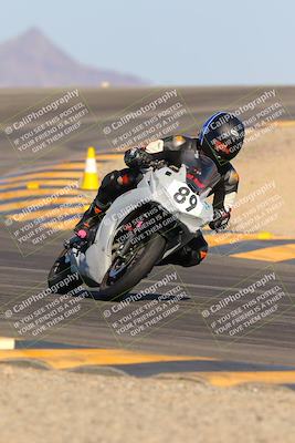 media/Oct-07-2023-CVMA (Sat) [[f84d08e330]]/Race 13 500 Supersport-350 Supersport/